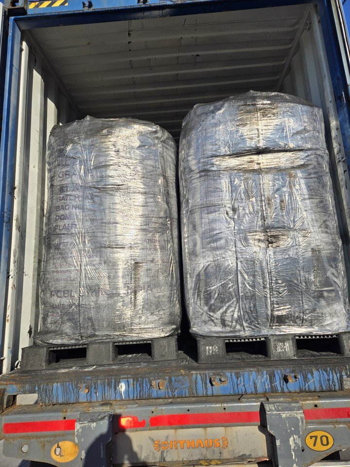 Jumbo bags in container